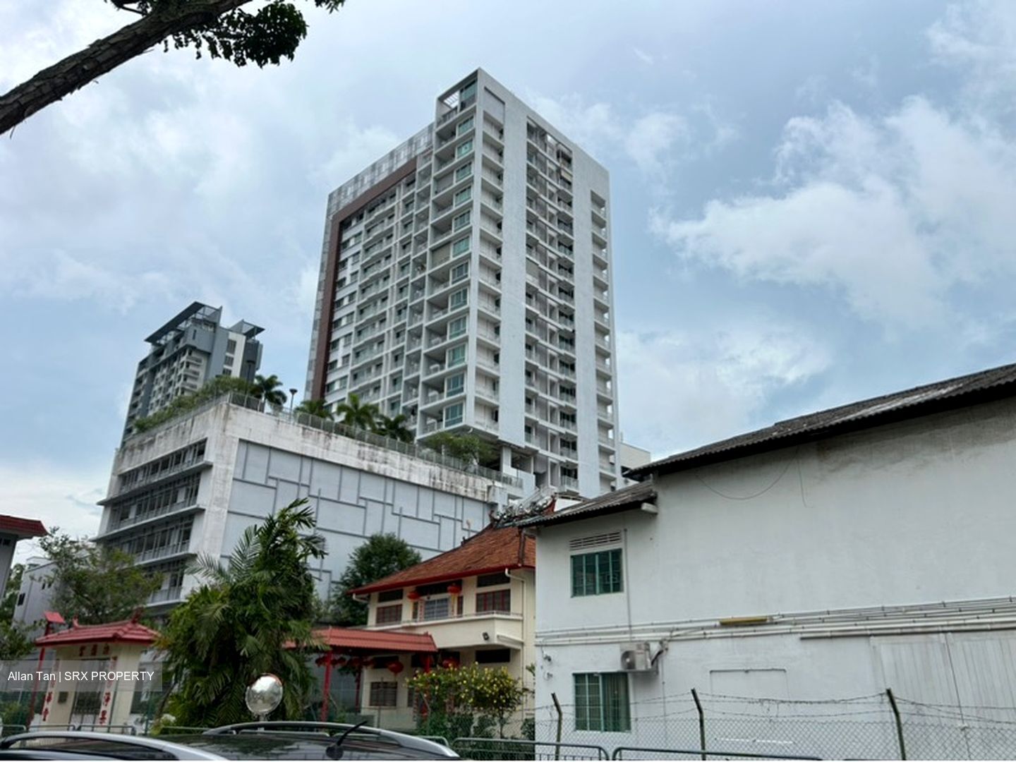 Space 18 (D12), Warehouse #504445391